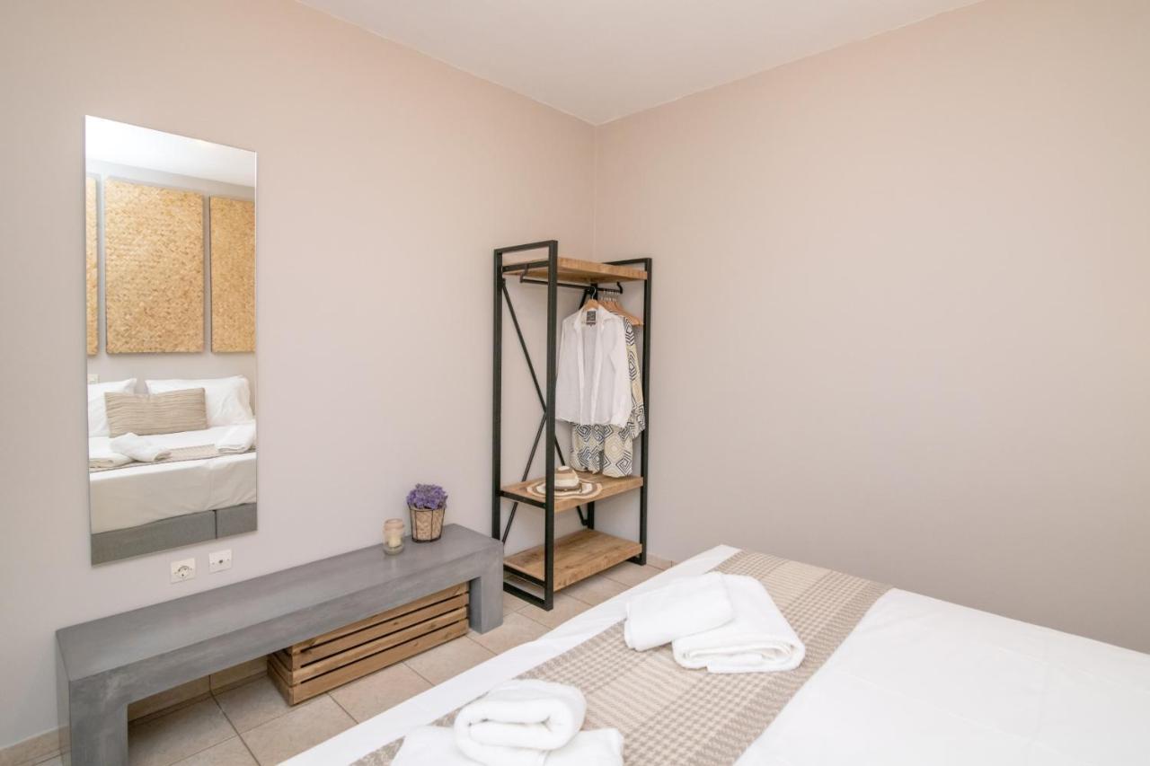 Porto Vidali Apartment อาจิออส ไอออนนิส ภายนอก รูปภาพ